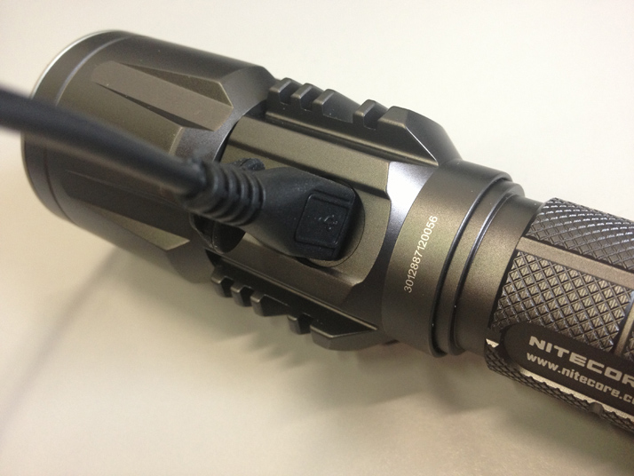 nitecore p25 smilodon